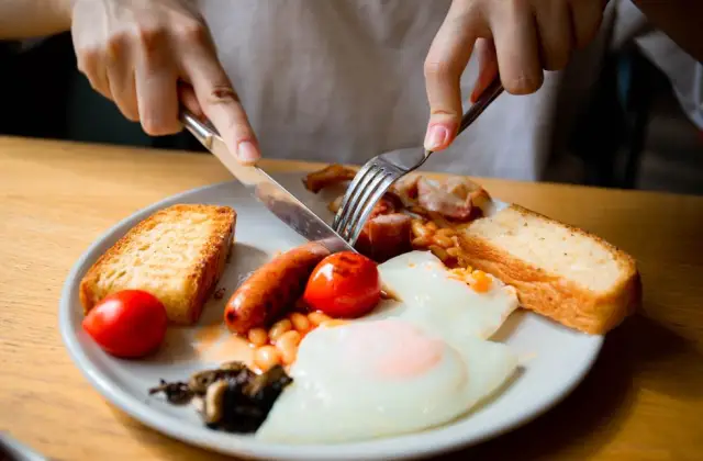 A Sensible Cooked Breakfast &ndash; breakfast on the 7-Day Balanced Meal Plan