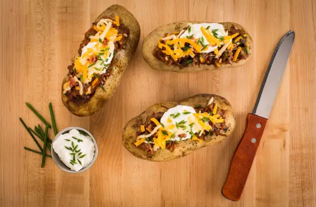 Baked Potato with Beans & Cheese &ndash; lunch on the 7-Day Vegetarian Meal Plan