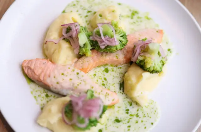 Baked Salmon, Potatoes & Greens &ndash; dinner on the 7-Day 2000 Calorie Meal Plan