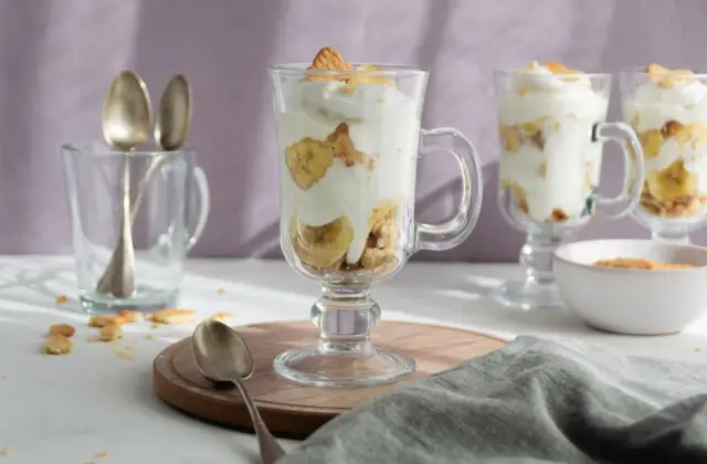 Banana & Greek Yogurt &ndash; snack on the 7-Day Balanced Meal Plan