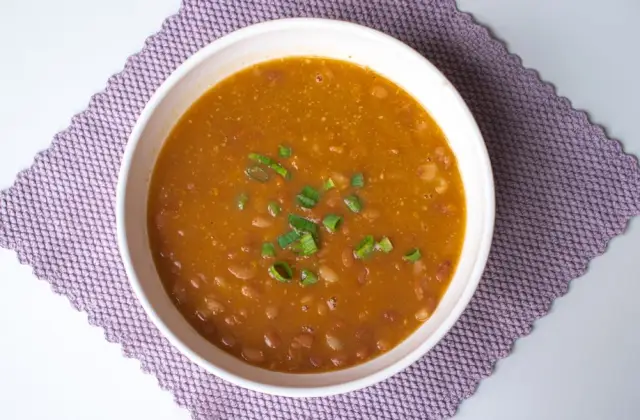 Bean & Tomato Soup &ndash; lunch on the 7-Day DASH Diet Meal Plan