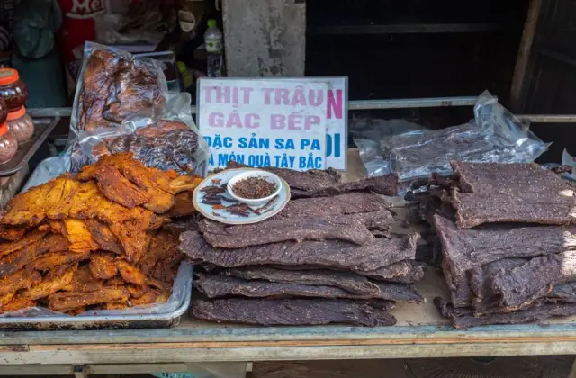Beef Jerky & an Apple &ndash; snack on the 7-Day High Protein Meal Plan