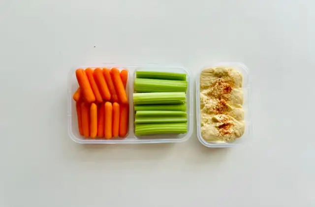 Carrot Sticks & Hummus &ndash; snack on the 7-Day Diabetic Meal Plan