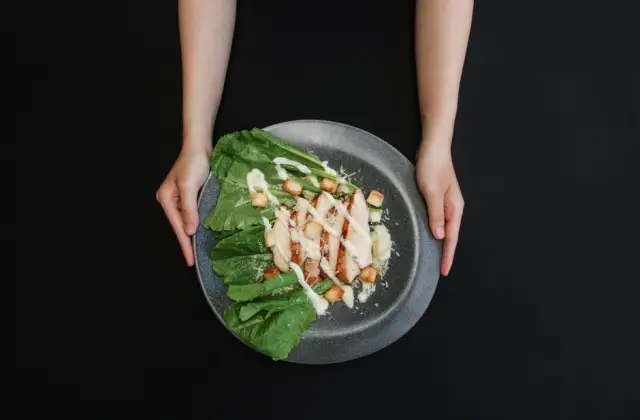 Chicken & Barley Salad &ndash; lunch on the 7-Day PCOS Meal Plan