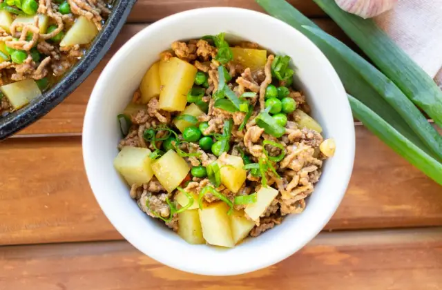 Cod, Crushed Potatoes & Peas &ndash; dinner on the 7-Day High Protein Meal Plan