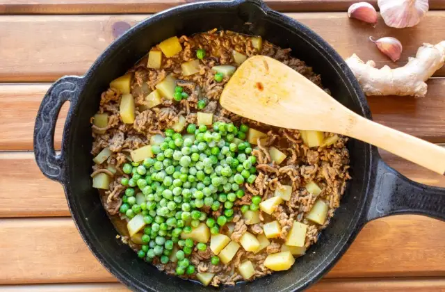 Cod with Potatoes & Peas &ndash; dinner on the 7-Day DASH Diet Meal Plan