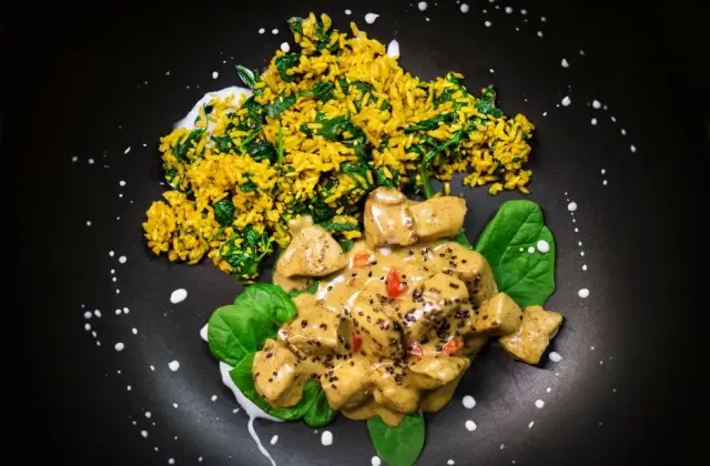 Homemade Chicken Curry with Rice &ndash; dinner on the 7-Day 2000 Calorie Meal Plan