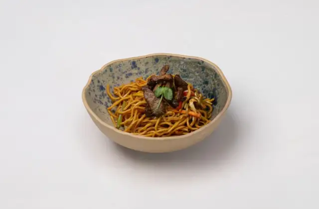 Leftover Beef Noodle Bowl &ndash; first meal (12pm) on the 7-Day Intermittent Fasting Meal Plan (16:8)