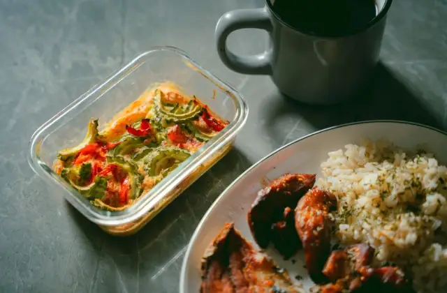 Leftover Chicken Traybake &ndash; lunch on the 7-Day High Protein Meal Plan