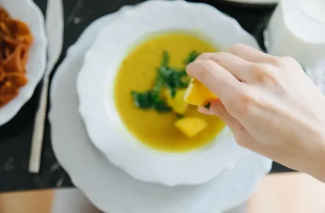 Leftover Lentil Soup &ndash; lunch on the 7-Day Mediterranean Diet Meal Plan