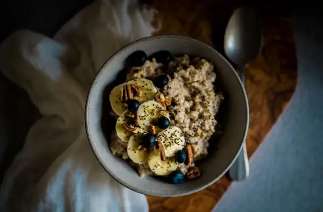 Oatmeal with Seeds &ndash; breakfast on the 7-Day Diabetic Meal Plan