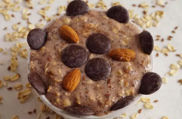 Overnight Oats &ndash; breakfast on the 7-Day 1,200 Calorie Meal Plan