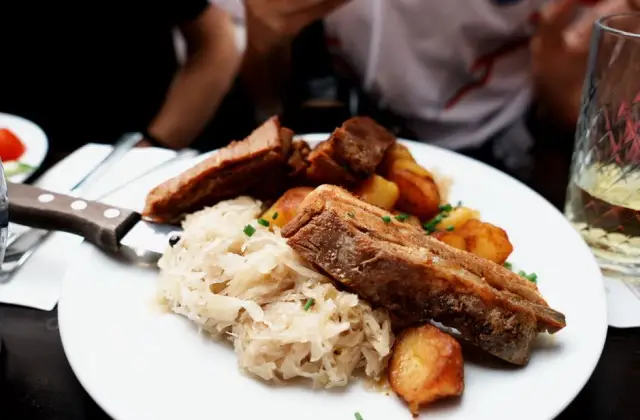 Pork Loin, Crushed Potatoes & Cabbage &ndash; dinner on the 7-Day Calorie Deficit Meal Plan