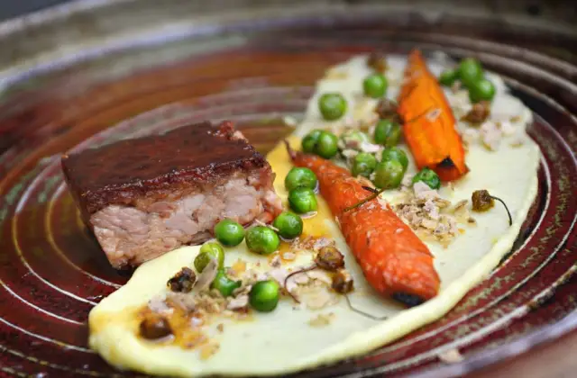 Pork Tenderloin with Cauliflower Mash &ndash; dinner on the 7-Day High Protein Low Carb Meal Plan