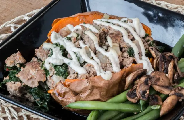 Steak, Sweet Potato & Greens &ndash; lunch on the 7-Day Muscle Gain Meal Plan