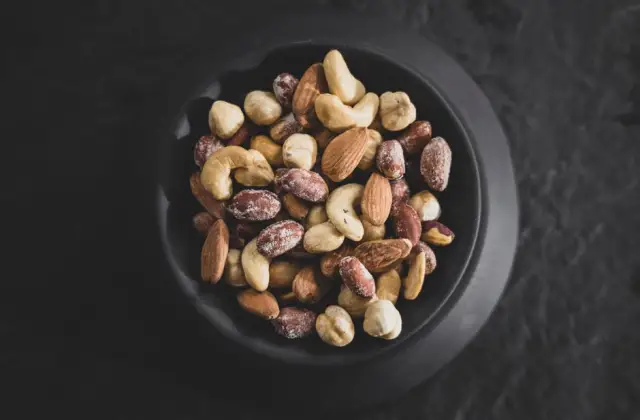 Unsalted Nuts &ndash; snack on the 7-Day DASH Diet Meal Plan
