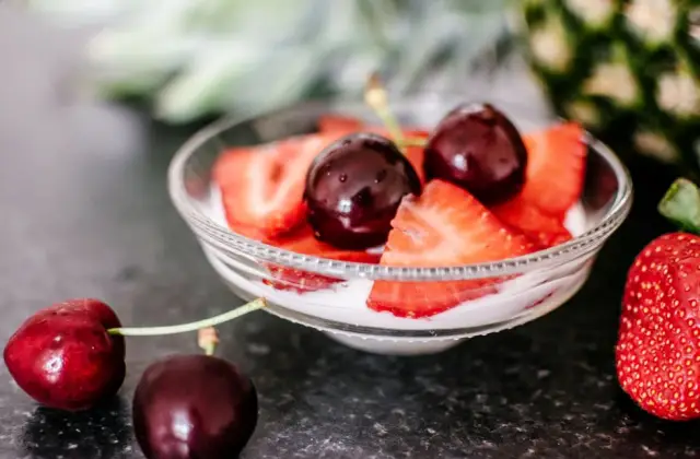Yogurt, Seeds & Cherries &ndash; breakfast on the 7-Day Anti-Inflammatory Meal Plan